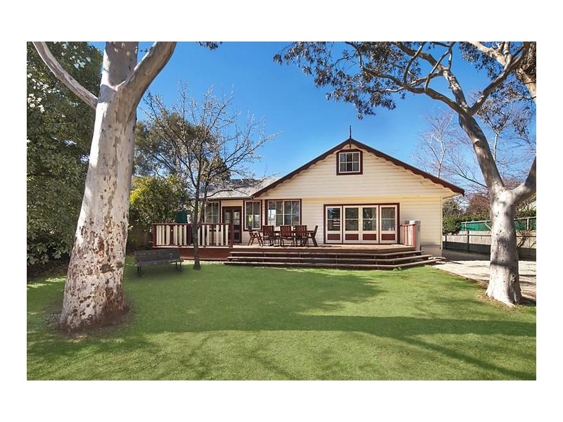 9 Holmes Street, Leura NSW 2780