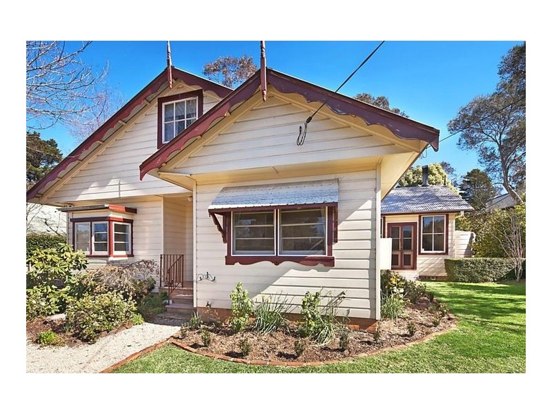 9 Holmes Street, Leura NSW 2780