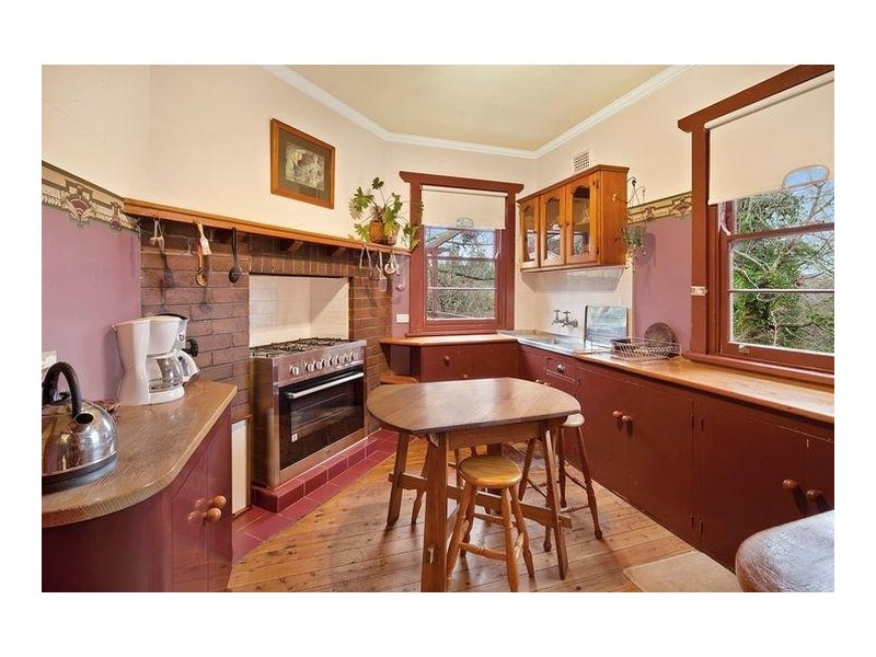 16 Warne Street, Katoomba NSW 2780