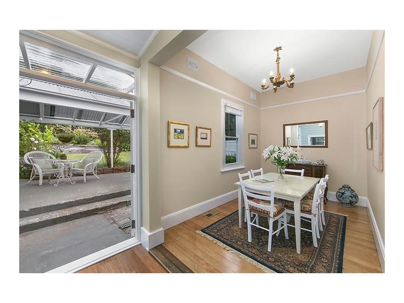 147 Falls Road, Wentworth Falls NSW 2782