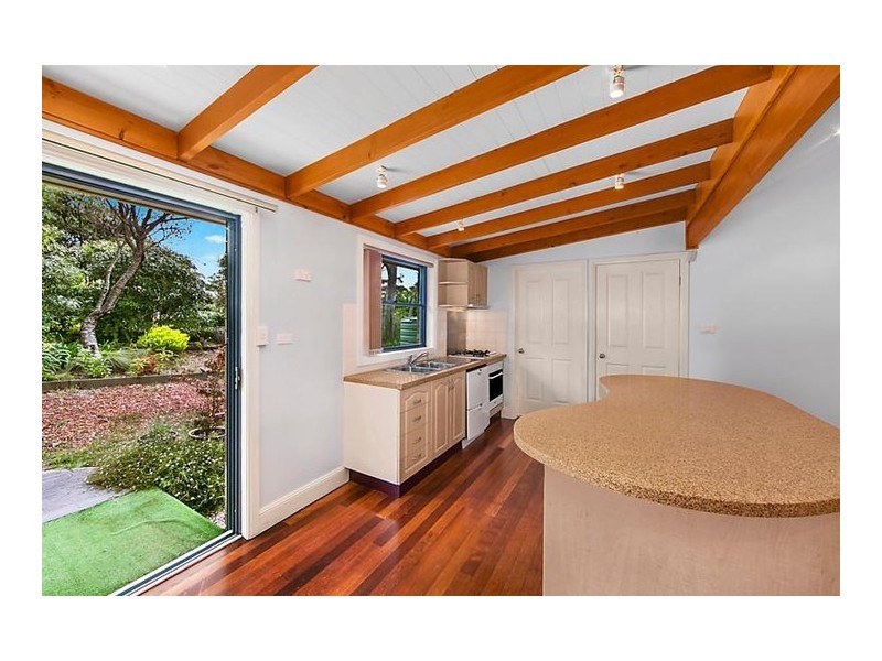 16 Wood Street, Wentworth Falls NSW 2782