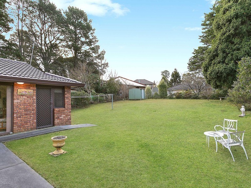 19 Beatty Road, Wentworth Falls NSW 2782