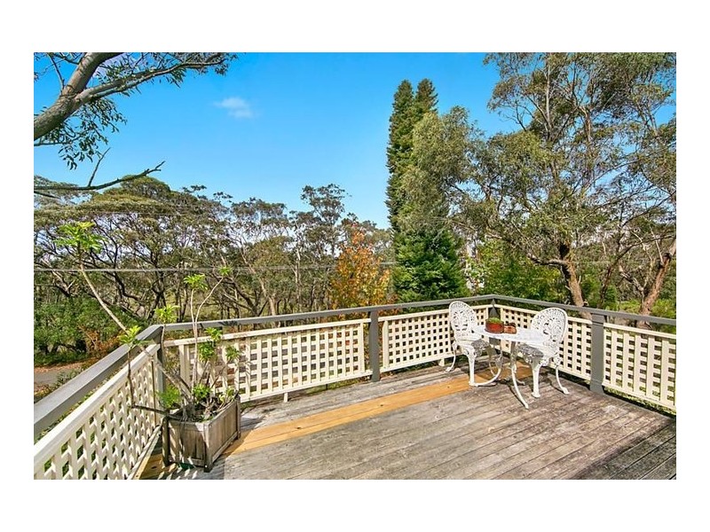 38 Banksia Road, Wentworth Falls NSW 2782