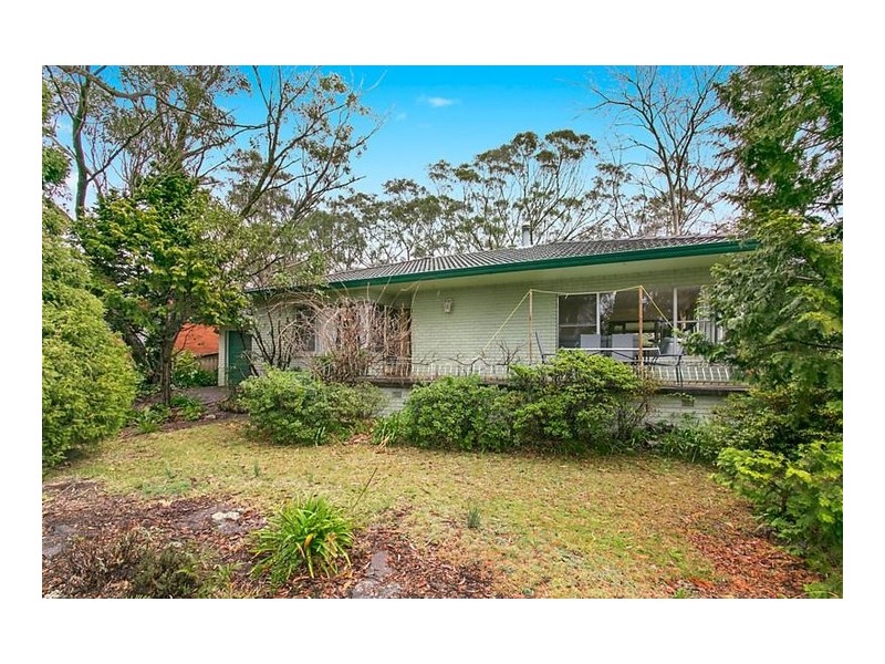 16 Edward Parade, Wentworth Falls NSW 2782