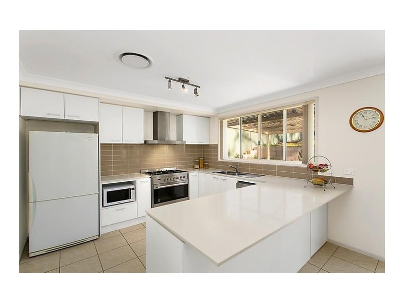 12 Flora Street, Wentworth Falls NSW 2782