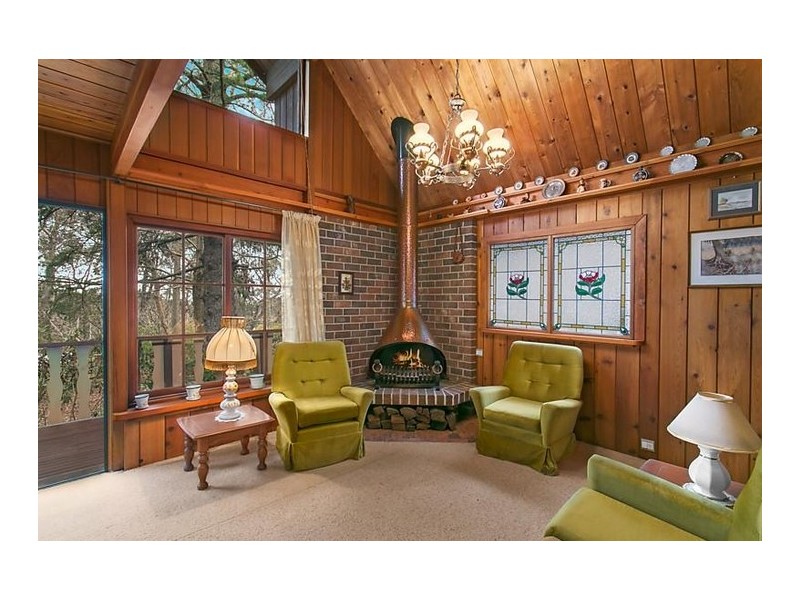 72 Banksia Road, Wentworth Falls NSW 2782