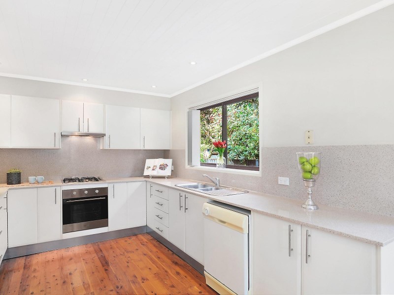 15 Canberra Street, Wentworth Falls NSW 2782