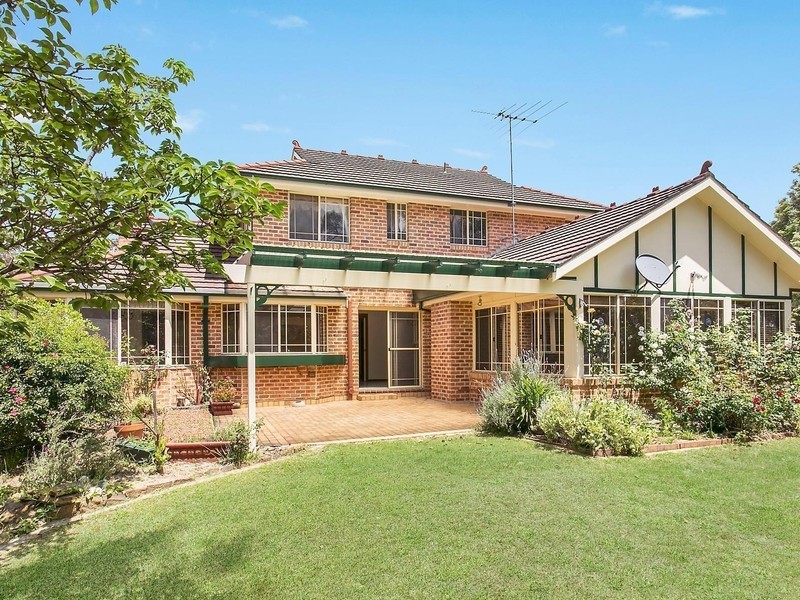 106 Henderson Road, Wentworth Falls NSW 2782