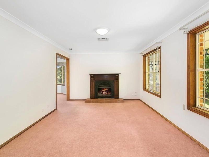 106 Henderson Road, Wentworth Falls NSW 2782