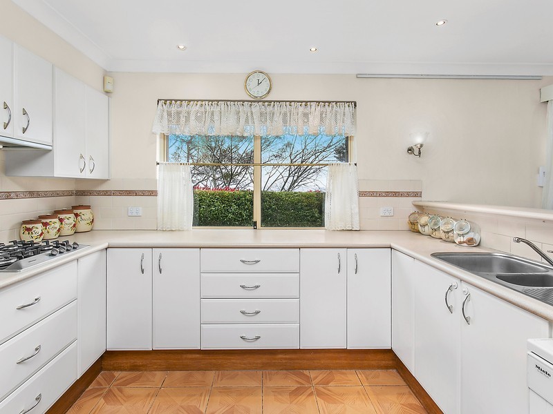 63 Thirroul Avenue, Blackheath NSW 2785