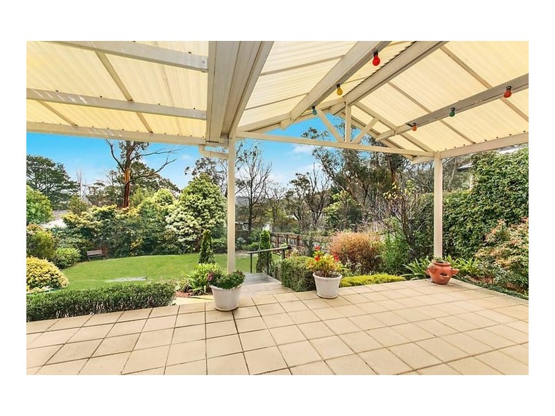 9 Yester Road, Wentworth Falls NSW 2782