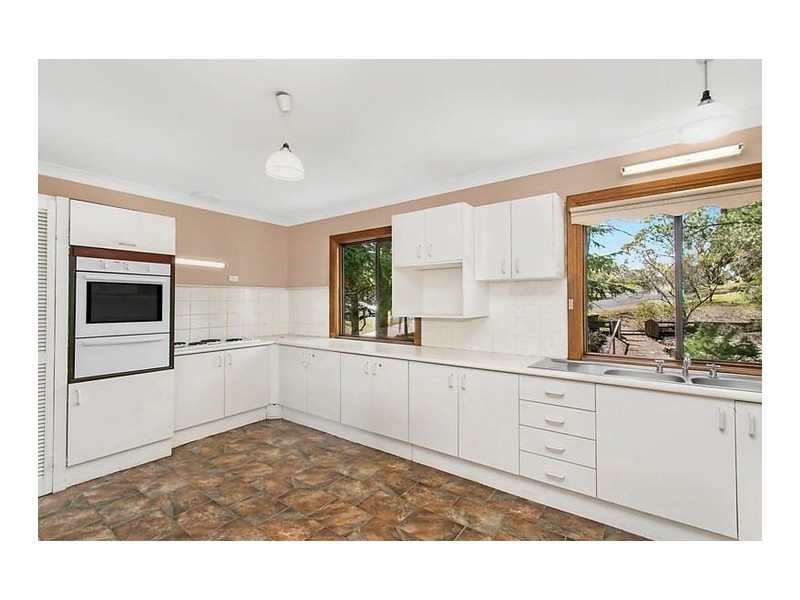 2 Victoria Street, Wentworth Falls NSW 2782