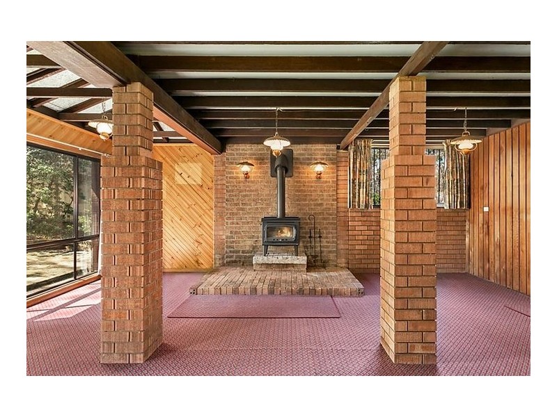 2 Victoria Street, Wentworth Falls NSW 2782