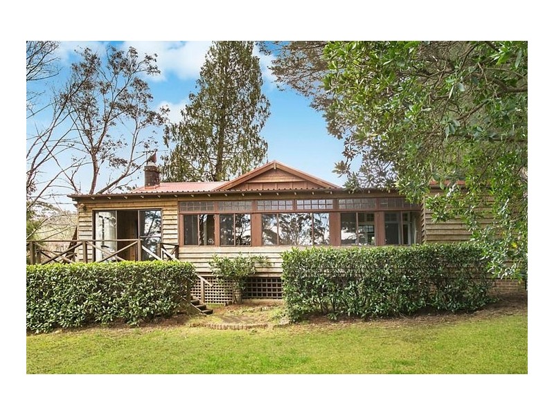 14 Somerville Street, Wentworth Falls NSW 2782