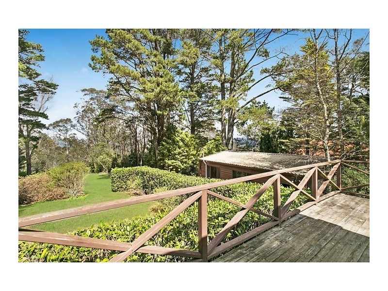 14 Somerville Street, Wentworth Falls NSW 2782