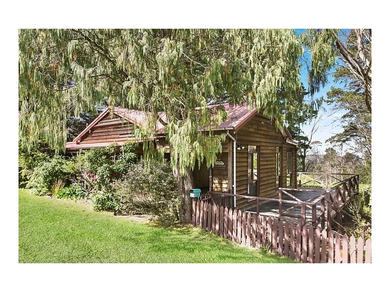 14 Somerville Street, Wentworth Falls NSW 2782
