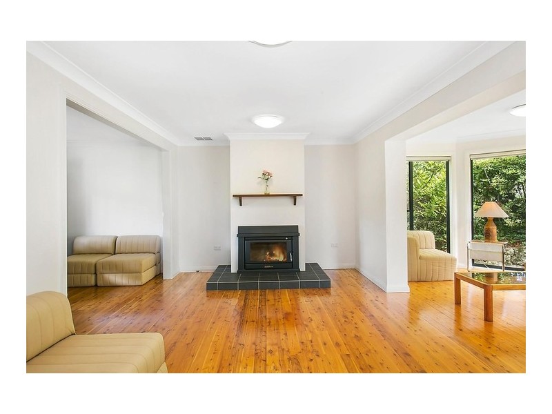 15 Mimosa Avenue, Wentworth Falls NSW 2782
