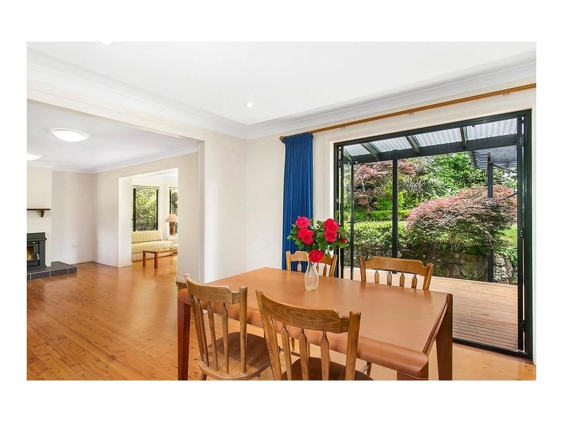 15 Mimosa Avenue, Wentworth Falls NSW 2782