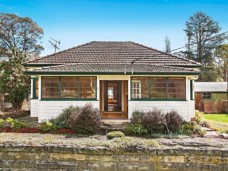 6 Victoria Street, Katoomba NSW 2780