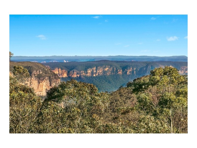 68 Bate Street, Wentworth Falls NSW 2782