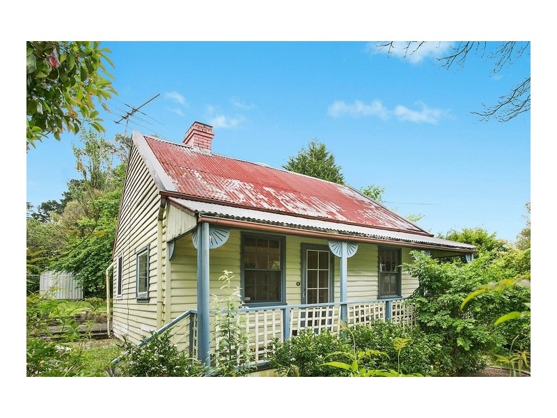 15 Cascade Street, Wentworth Falls NSW 2782