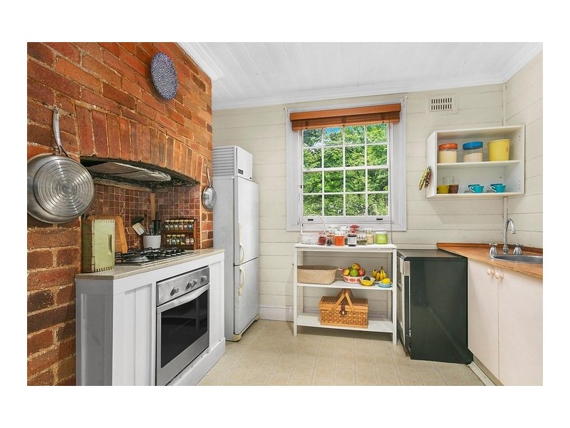 15 Cascade Street, Wentworth Falls NSW 2782