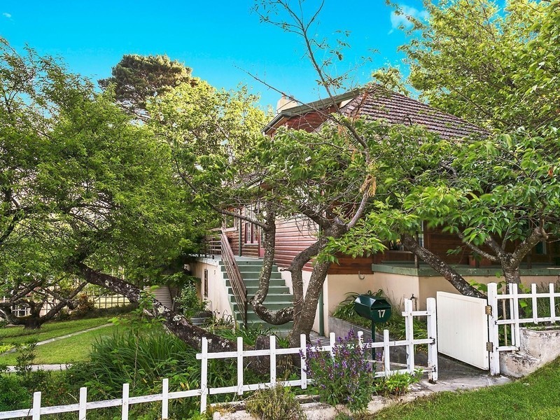 17 Oatley Avenue, Katoomba NSW 2780