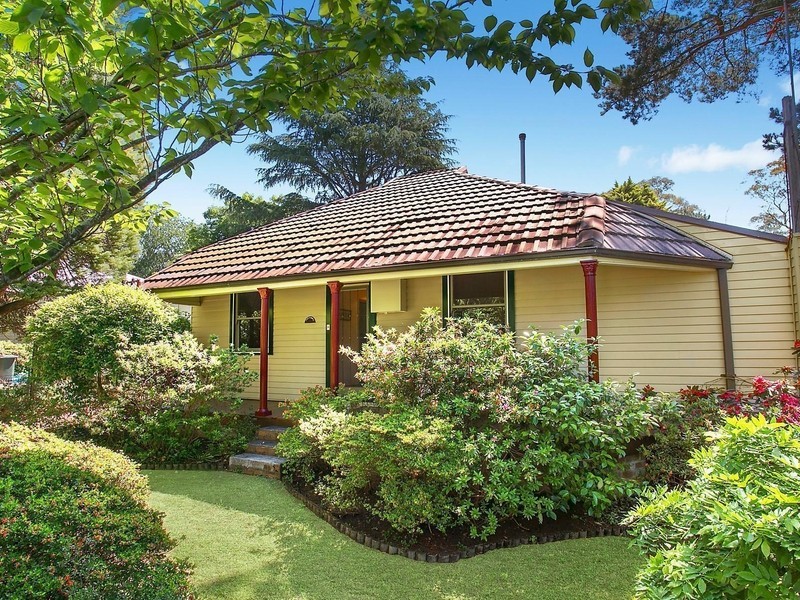 47 Cascade Street, Wentworth Falls NSW 2782