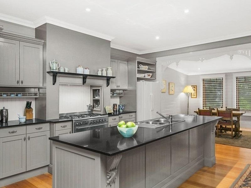 17 Chelmsford Avenue, Blackheath NSW 2785