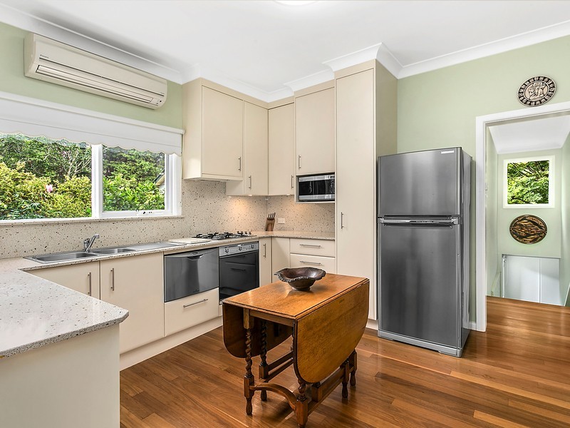 29 Bourne Street, Wentworth Falls NSW 2782