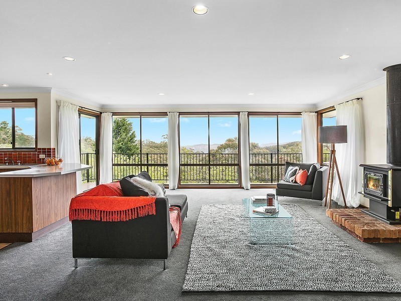 97 Valley Road, Wentworth Falls NSW 2782