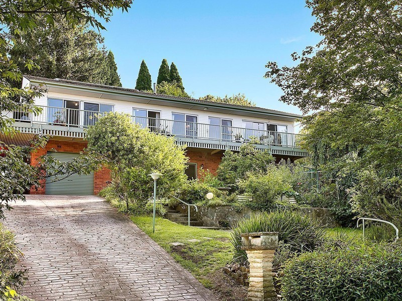 10 Angel Street, Wentworth Falls NSW 2782