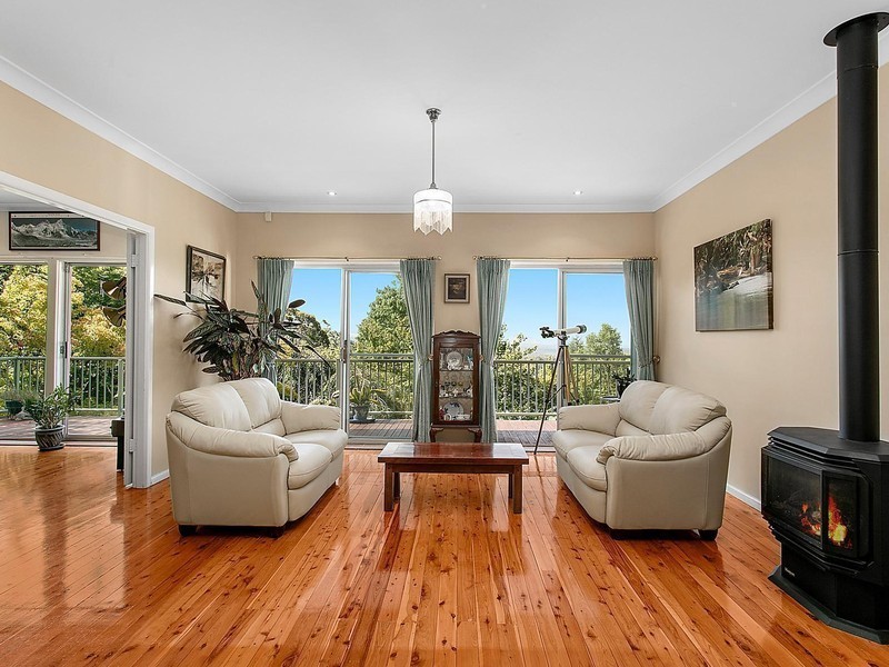 10 Angel Street, Wentworth Falls NSW 2782