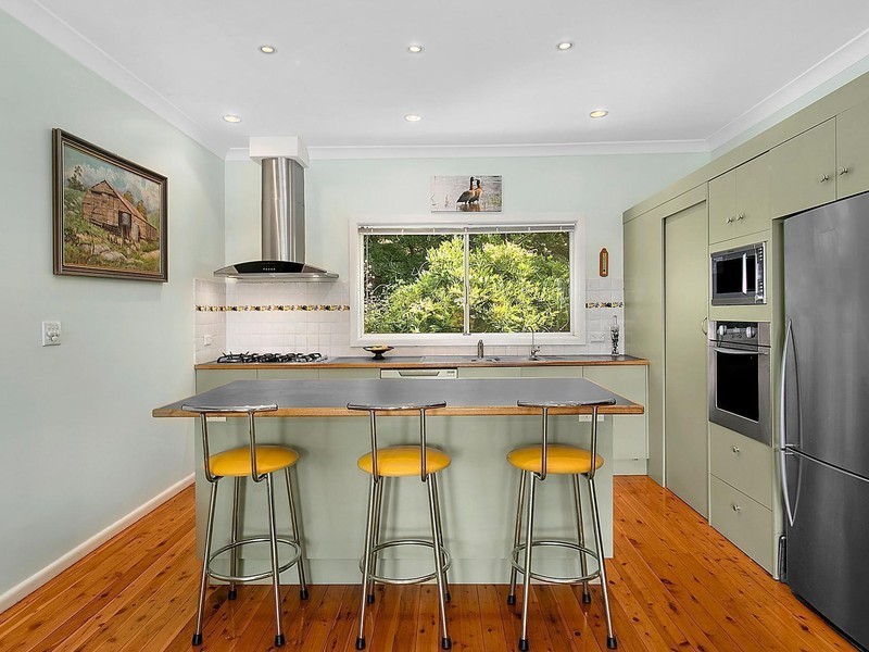 10 Angel Street, Wentworth Falls NSW 2782