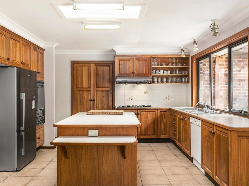 15 Chester Road, Wentworth Falls NSW 2782