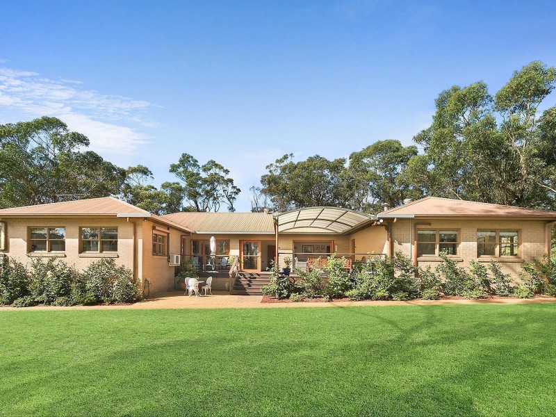 35 Somme Avenue, Wentworth Falls NSW 2782