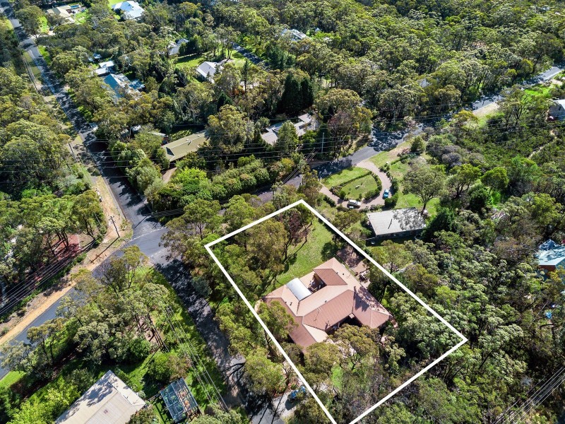 35 Somme Avenue, Wentworth Falls NSW 2782
