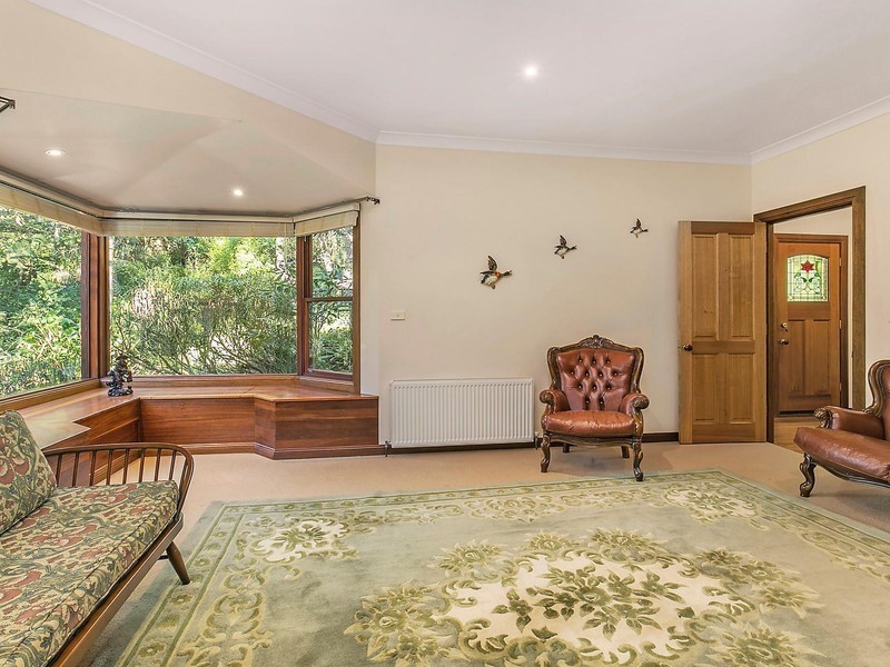 33 Everglades Avenue, Leura NSW 2780