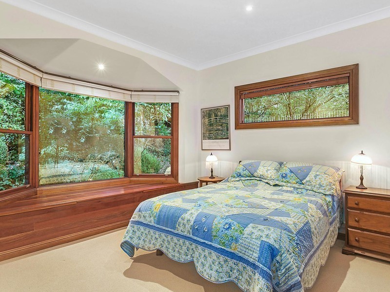 33 Everglades Avenue, Leura NSW 2780