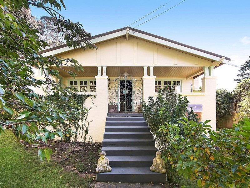 14 Barton Street, Katoomba NSW 2780