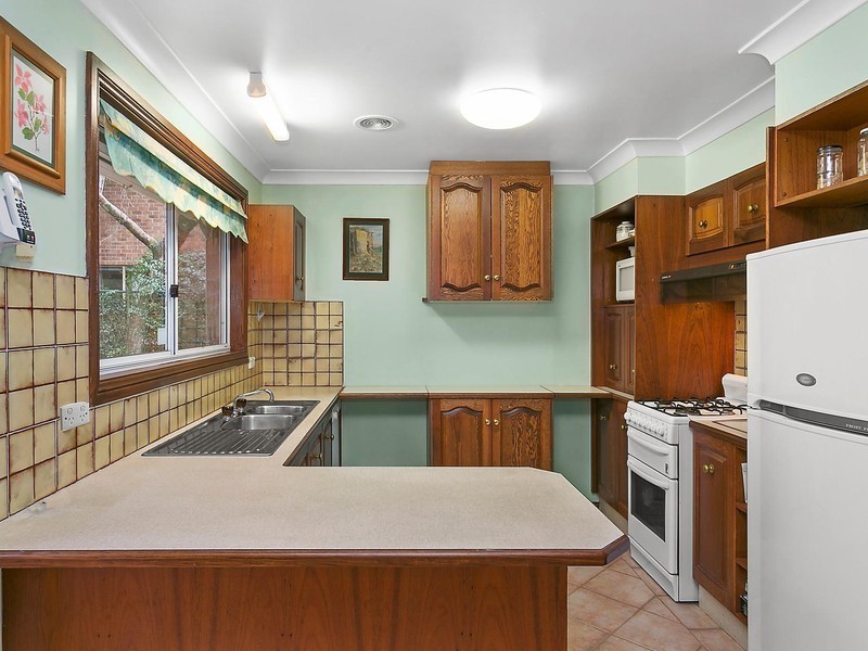 25 Pauline Avenue, Wentworth Falls NSW 2782