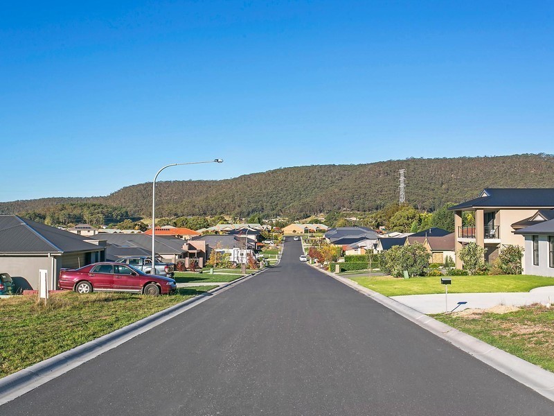 28 Surveyors Way, South Bowenfels NSW 2790