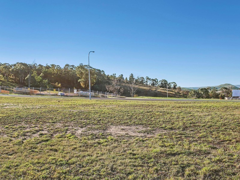 28 Surveyors Way, South Bowenfels NSW 2790
