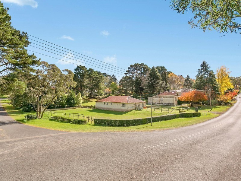 23 Everglades Avenue, Leura NSW 2780