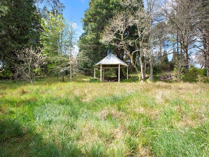 35 Nelson Avenue, Wentworth Falls NSW 2782