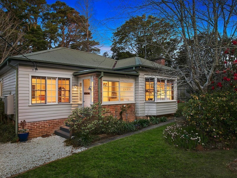 46 Cascade Street, Wentworth Falls NSW 2782