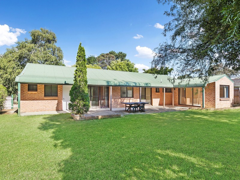 4 Pinnata Street, Woodford NSW 2778