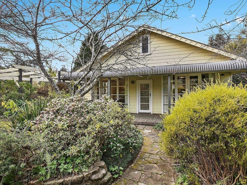 57 Pritchard Street, Wentworth Falls NSW 2782