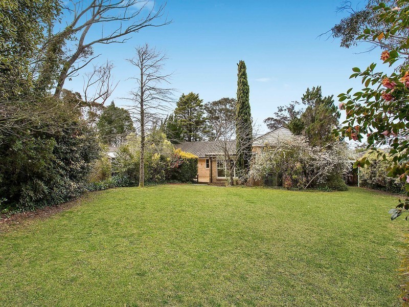 40 Yanko Avenue, Wentworth Falls NSW 2782