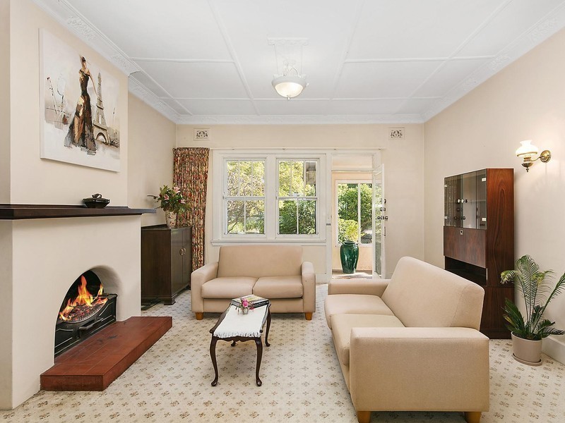 121 Blaxland Road, Wentworth Falls NSW 2782